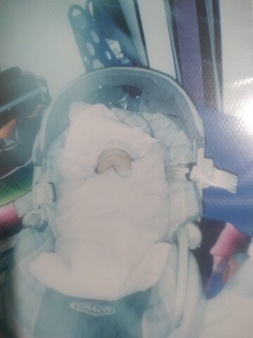 Nacimiento de Azul Zugey