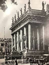 Teatro se termina de construir en Guanajuato