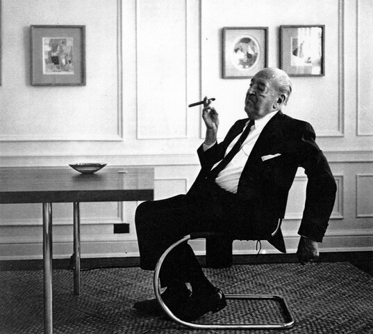 LUDWIG MIES VAN DER ROHE