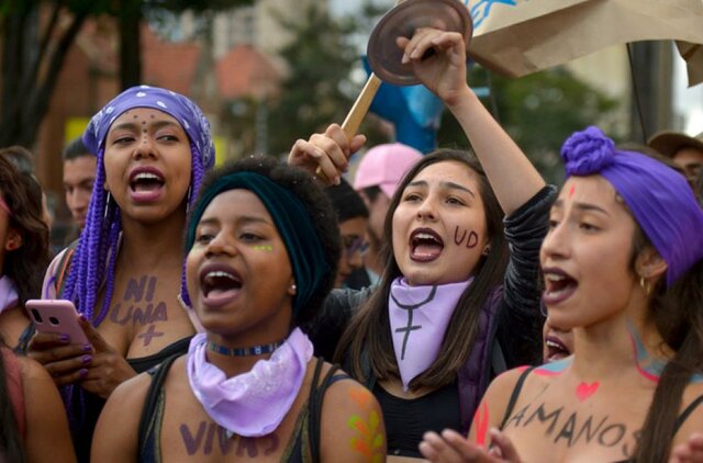 Decreto 166 de 2010-Mujeres