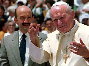 Se reanudan las relaciones diplomáticas entre México y el Vaticano.