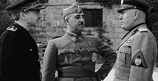 Los primeros soldados italianos, enviados por Mussolini, llegan a para ayudar a las fuerzas franquistas.