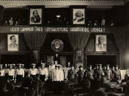 Eesti inkorporeeriti liiduvabariigina NSV Liitu.