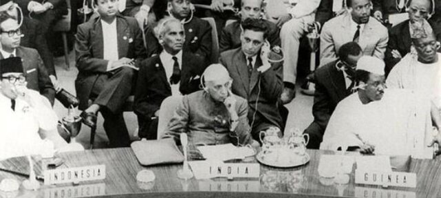 LA CONFERENCIA DE BANDUNG