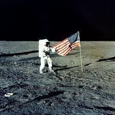Estados Unidos llega a la luna