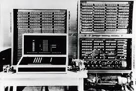 PRIMERA COMPUTADORA ELECTROMAGNETICA