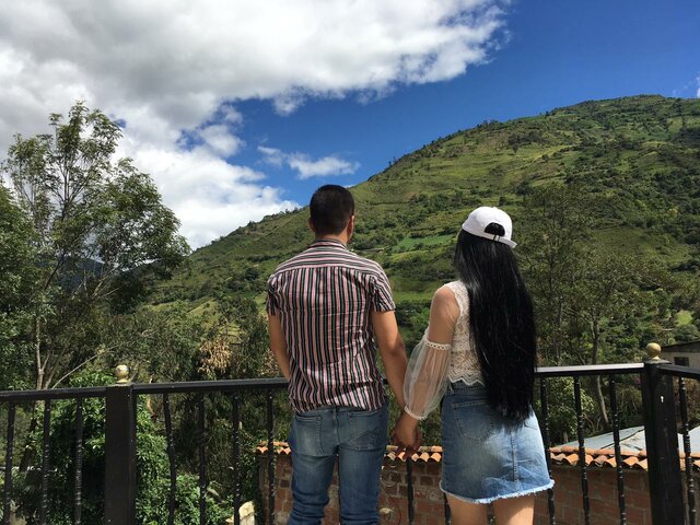 CONOCI A MI ACTUAL PAREJA