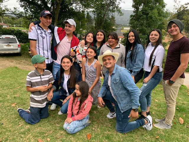 COMPARTIR CON MI FAMILIA