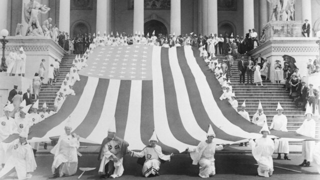 SE APRUEBA EL KU KLUX ACT