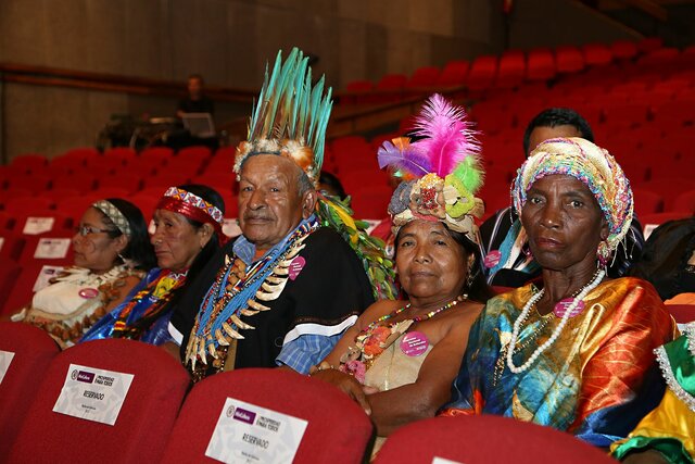 Decreto 1320 de 1998- Reglamenta la consulta previa con las comunidades indígenas y negras para la explotación de los recursos naturales dentro de su territorio