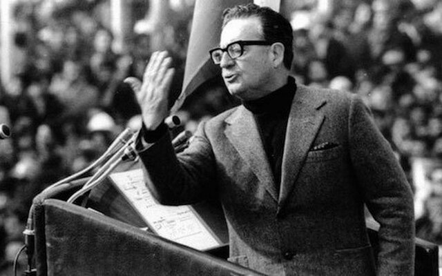 Asciende al poder el presidente Salvador Allende