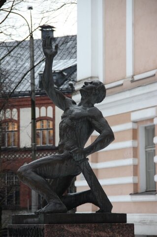 Vabadussõja monumentide hävitamine