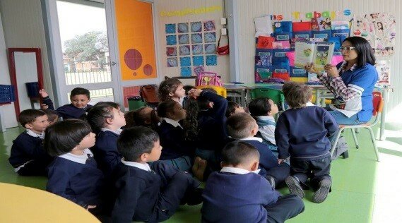 MEDIANTE LA EDUCACIÓN 1995