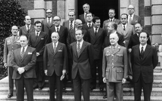 Ratificación de Arias Navarro como presidente del gobierno