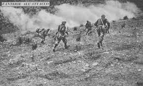 Italia entra en la guerra e invade Grecia