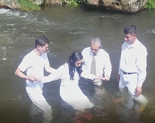 Mi vida entregada a Dios .