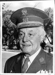 Dimisión de Fernando de Santiago