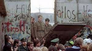CAIDA DEL MURO DE BERLÍN