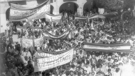 ANDALUCÍA COMO COMUNIDAD AUTONOMA