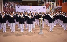 GRADUACIÓN: Técnico auxiliar en enfermería.