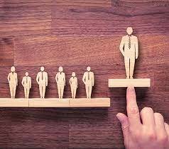 Metas: Crear una empresa especialista en reclutar personal.