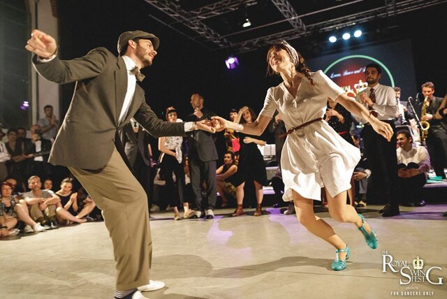 Popularización del swing.