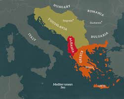 Envaeixen Iugoslàvia i Grècia.