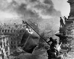 Tropes d'Unió Soviètica prenen Berlín.