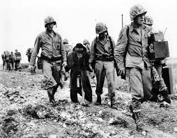 EUA derrota al Japó a la batalla d'Okinawa.