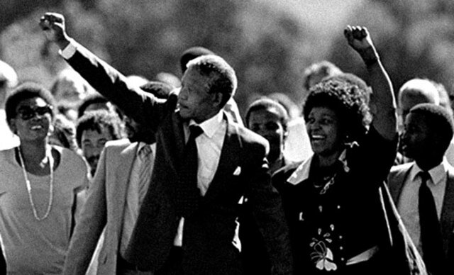 Sudáfrica se independiza de Gran Bretaña.