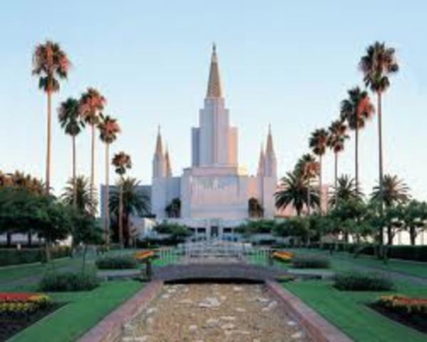 The Phillips Family attends the Oakland Temple for the first time
