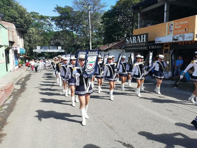 ultimo desfile de la banda