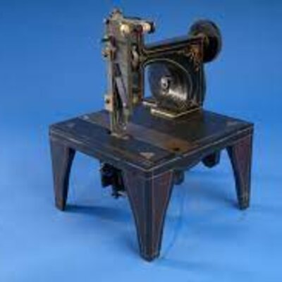 Timeline: MÀQUINA DE COSIR