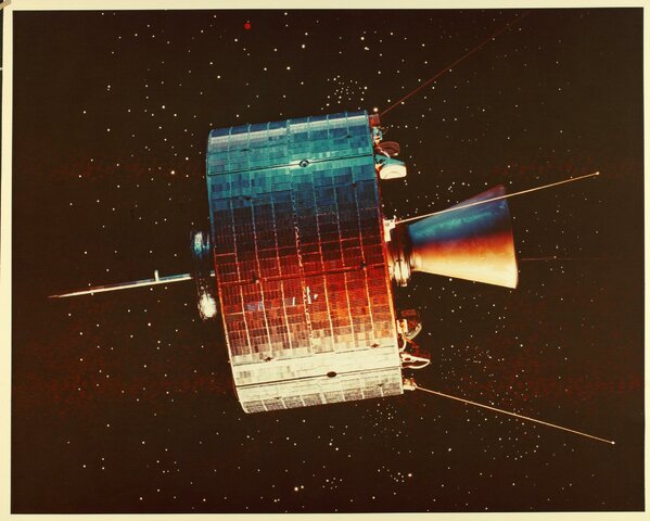 1964 Transmisión desde el pirmer satélite geoestacionario