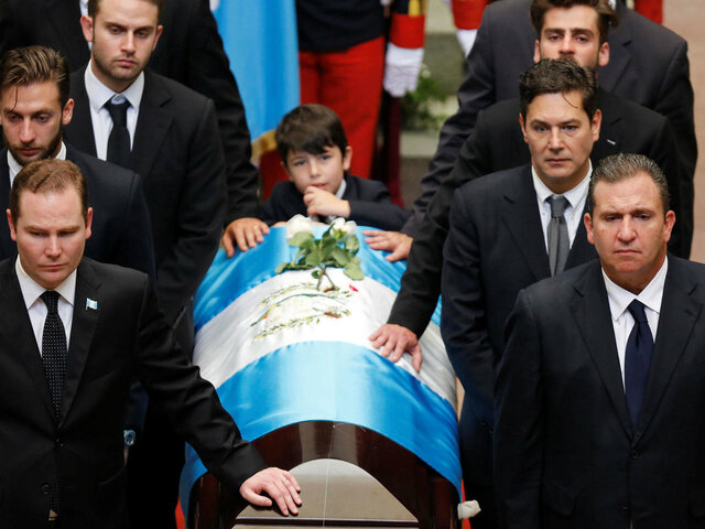 Muere Álvaro Arzú de un infarto