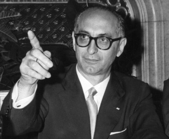 Creación de la Dirección General de Enseñanza Privada.