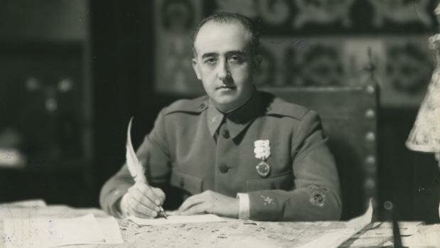 El Decret de nomenament a Franco