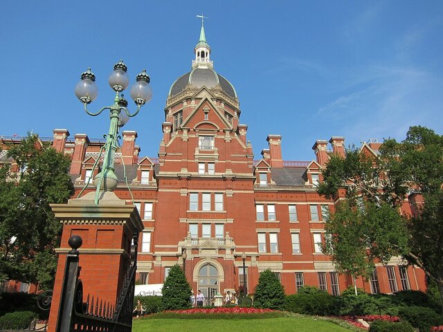 Universidad Johns Hopkins