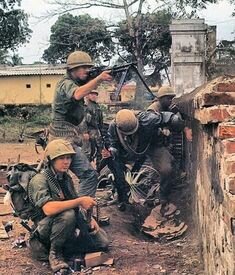 Aumento de Efectivos Militares Americanos en Vietnam.