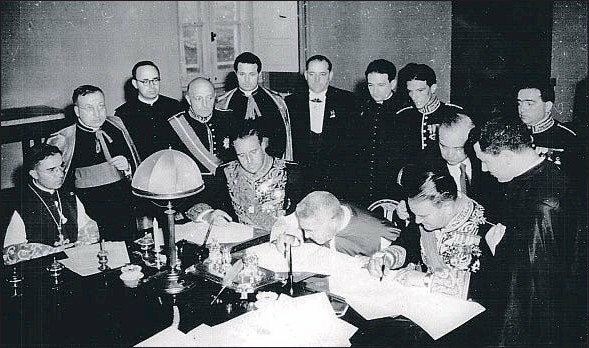 Firma del Concordato con el Vaticano.