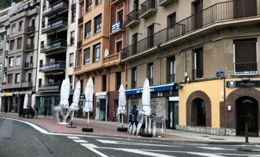 Tabernek bakoitzak etxean kontsumitzeko produktuak saldu