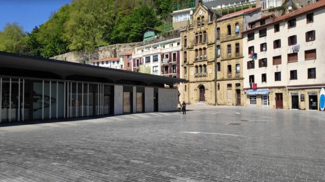 Tabernak itxi behar izan zuten