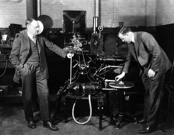 CREACIÓN DEL VITAPHONE