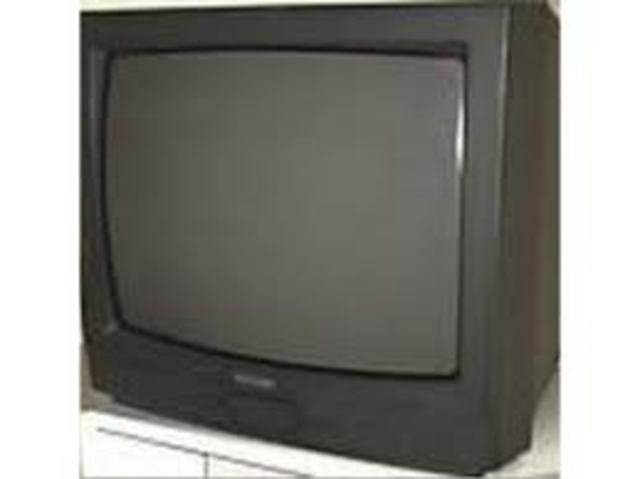 PRIMERA TELEVISIÓN EN COLOR