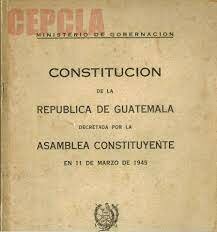 Se promulga una nueva constitución