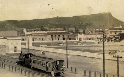 Abre ferrocarril de Cartagena a Calamar