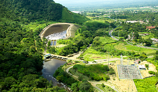 Construcción de la Hidroeléctrica Jurún Marilaná