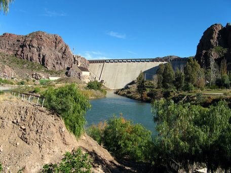 Inauguración de la presa Valle Grande.