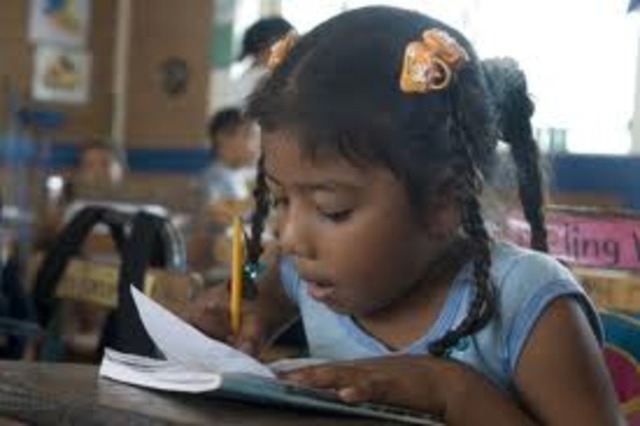 Empiezan mis lecciones, descubro el colegio.