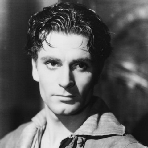 Laurence Olivier dies (one of Berkoffs influences)